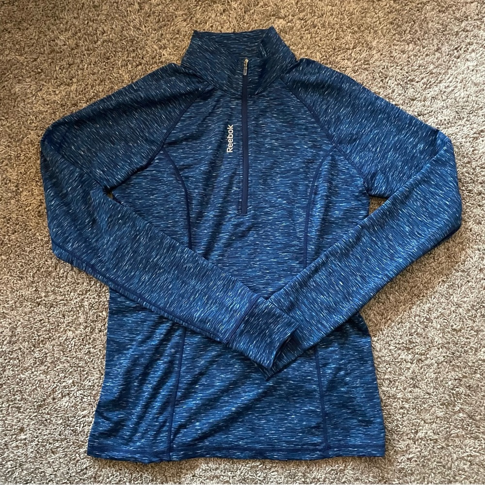 Women’s Reebok top
